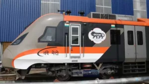 बिहार के रेल यात्रियों के लिए एक ऐतिहासिक और गर्व का दिन आने वाला है। 24 अप्रैल को प्रधानमंत्री नरेंद्र मोदी राज्य को दो अत्याधुनिक ट्रेनों की सौगात देंगे – ‘नमो भारत एक्सप्रेस’ और ‘अमृत भारत ट्रेन’। इस दिन झंझारपुर से ‘नमो भारत एक्सप्रेस’ को और सहरसा से मुंबई के लिए ‘अमृत भारत ट्रेन’ को हरी झंडी दिखाई जाएगी। साथ ही दो अन्य पैसेंजर ट्रेनों की भी शुरुआत होगी। यह अवसर बिहार के रेलवे इंफ्रास्ट्रक्चर को नई ऊंचाइयों तक पहुंचाने वाला माना जा रहा है।